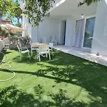 Suite Apartments