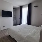 Suite Apartments