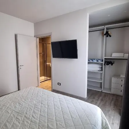 아파트 Suite Apartments 체르비아