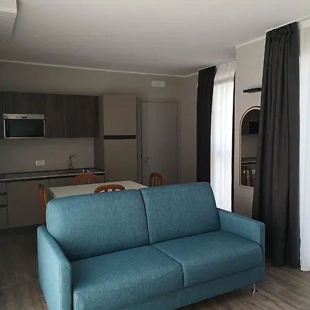 Suite Apartments *