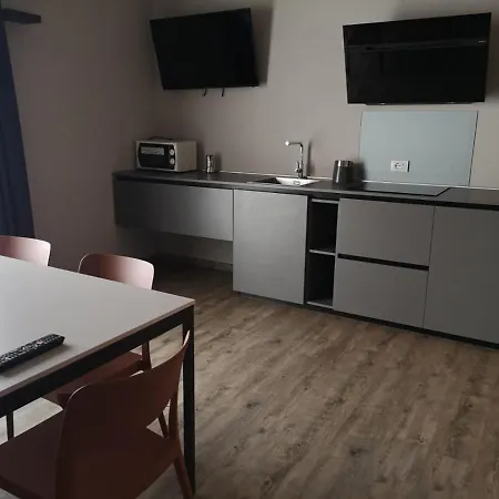 아파트 Suite Apartments