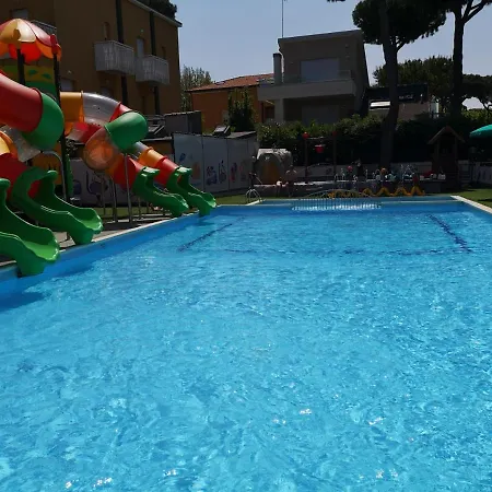 아파트 Suite Apartments *