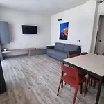 Suite Apartments *