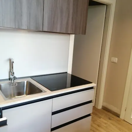 Suite Apartments *