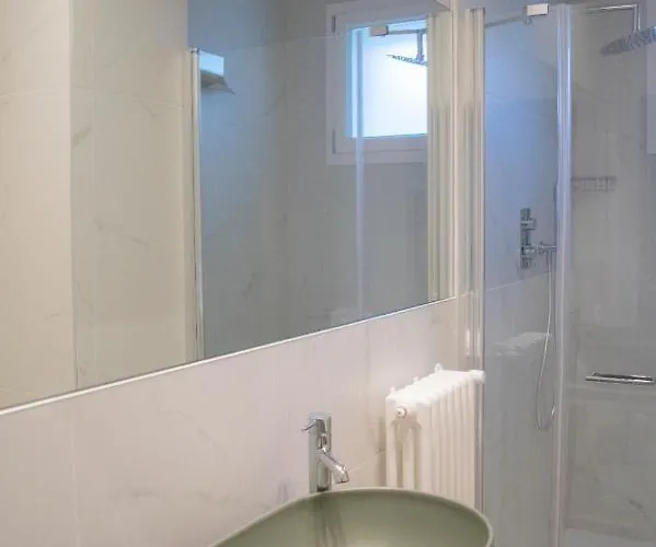 Suite Apartments