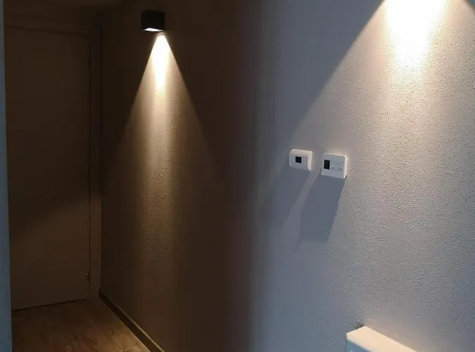 Suite Apartments Apartment *